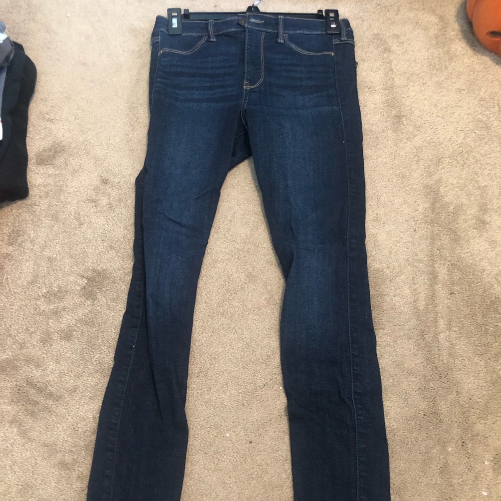 Hollister skinny jeans - worn once!